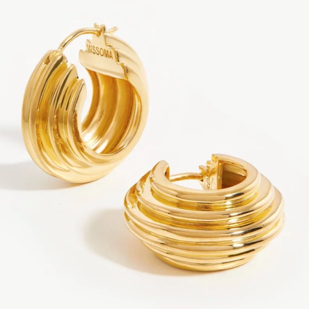 MISSOMA “Lucy Williams Medium Chunky Ridge” Hoop Earrings (18k plated gold)